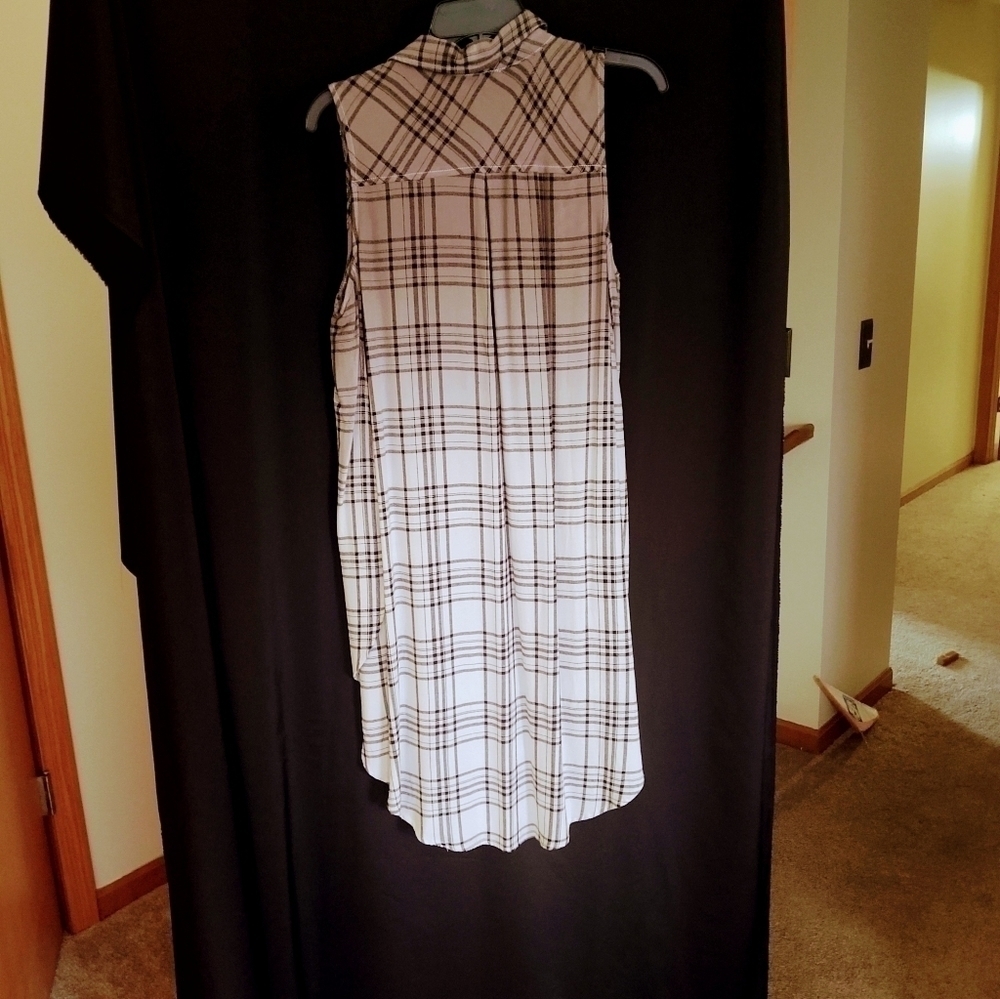 𝅺PLAID top with southwest embroidery - Picture 4 of 4